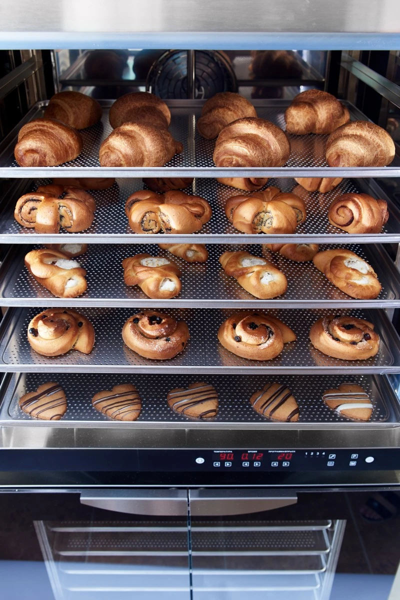 Печь электрическая конвекционная КЭП-6П (6 ур. 400х600мм, камера нерж., програм., без противней)